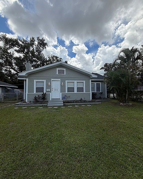 1st image of 504 4th Ave E