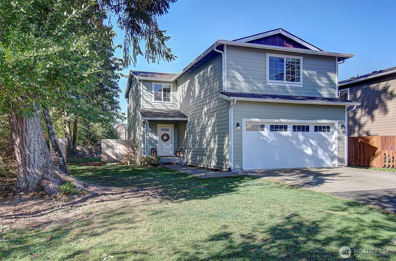 1519 Sussex Avenue E photo 1