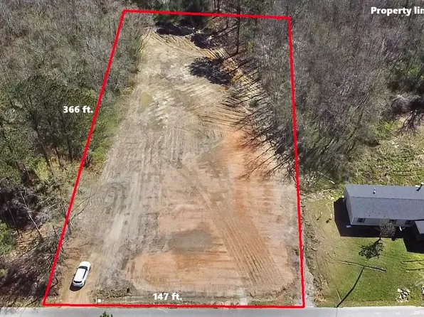 1381 Freemanville Dr, Atmore, AL 36502