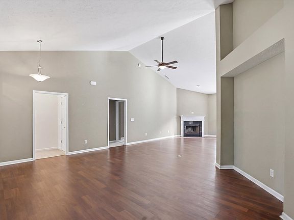 5th image of 7068 Summer Oak Dr