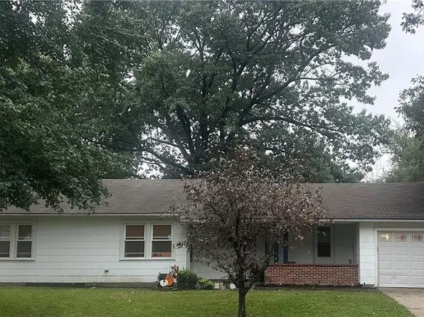 502 Pine St, Wellsville, KS 66092