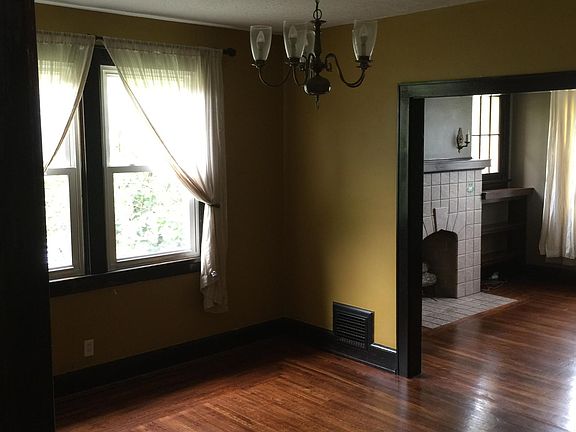 Dining Room (1)