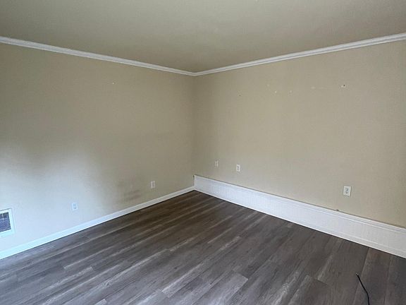 4th image of 13607 118th Ave NE #B