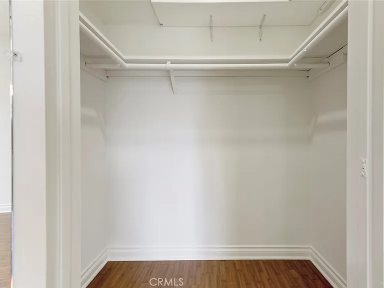 5460 White Oak Ave #K301 — Photo 6