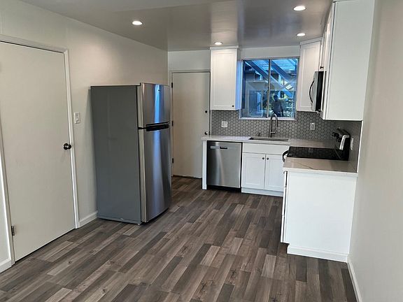 2nd image of 4433 Anza St #1