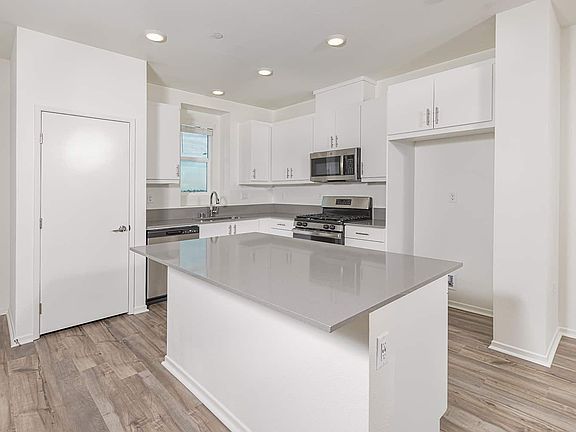 La Brisa Plan 2 Kitchen
