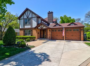 707 Oriole Ave, Park Ridge, IL 60068