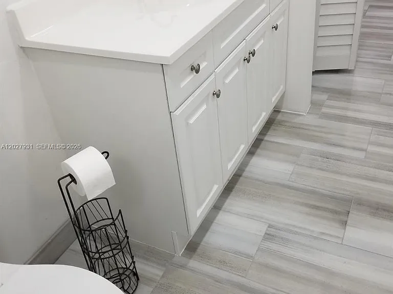 2990 NE 16th Ave #105 — Photo 11