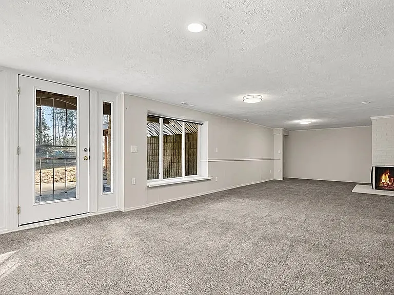 1415 W Borden Rd — Photo 16