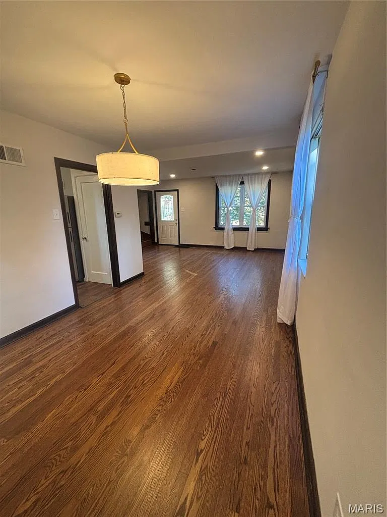 4 bed, 2.0 bath, 1507 sqft, $1,850 — Photo 3