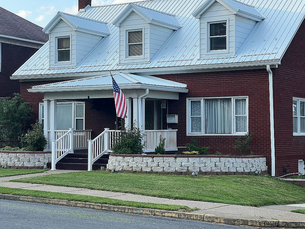 200 W Market St, Mount Union, PA 17066 Zillow