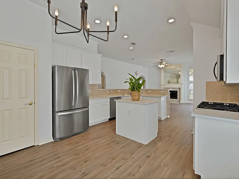 5516 Broken Bend Dr — Photo 8