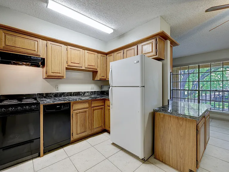1311 Antoine Dr #146 — Photo 7