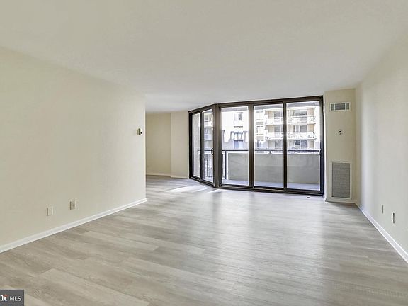 5th image of 4620 N Park Ave APT 702W