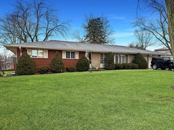 44 Helena Dr, Schererville, IN 46375