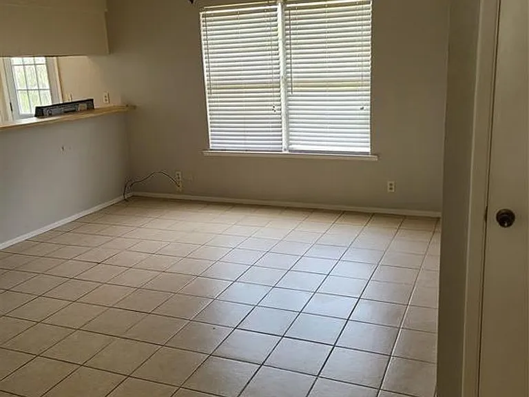 5700 Cherry Park — Photo 3