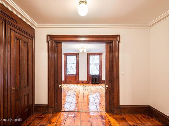 5th image of 79 Jane St APT 2