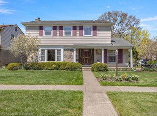 25614 Wilson Dr, Dearborn Heights, MI 48127