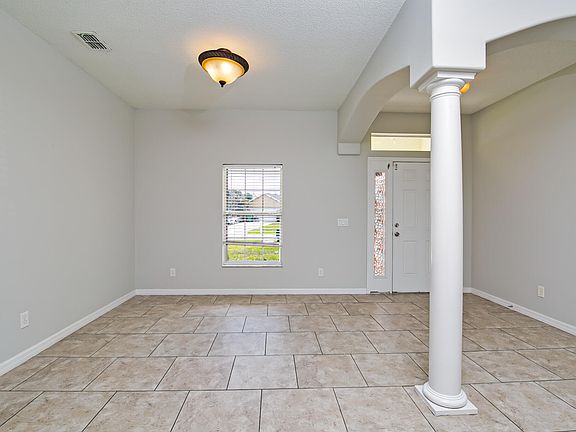 5th image of 232 SW Aldoro Place