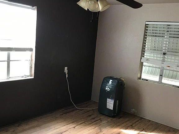 5th image of 2816 Meadow Ave