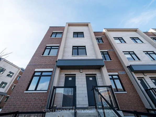 1060 Douglas McCurdy Cmn #233, Mississauga, ON L5G 0C6