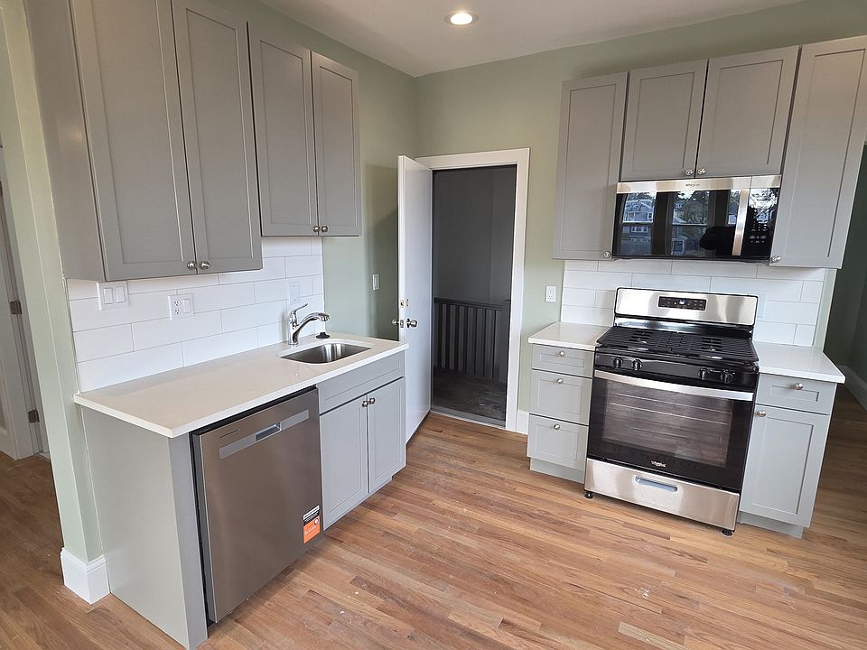 1st image of 89 Mora St APT 3