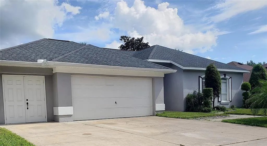 4 bed, 3.0 bath, 2876 sqft, $3,695 — Photo 1