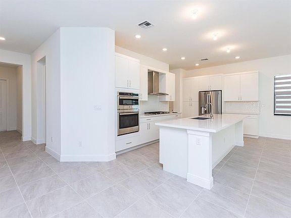 3rd image of 12280 N Baypoint Cir #12280