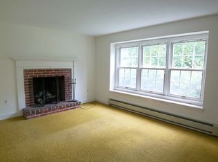 53 Woodside Dr, Kennebunk, ME 04043