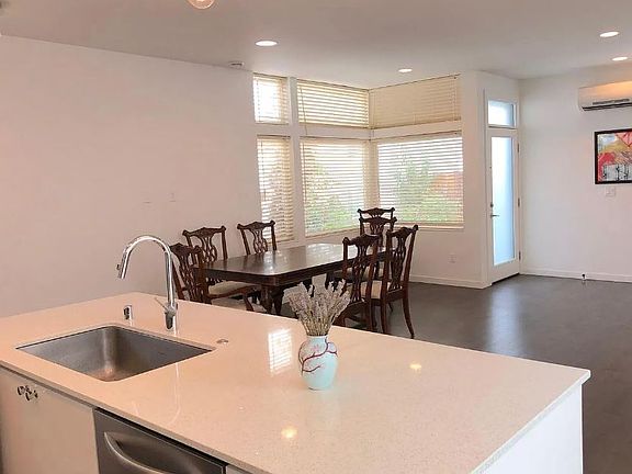 3rd image of 4719 9th Ave NE APT B