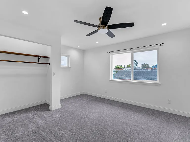 490 Jean Cir — Photo 27