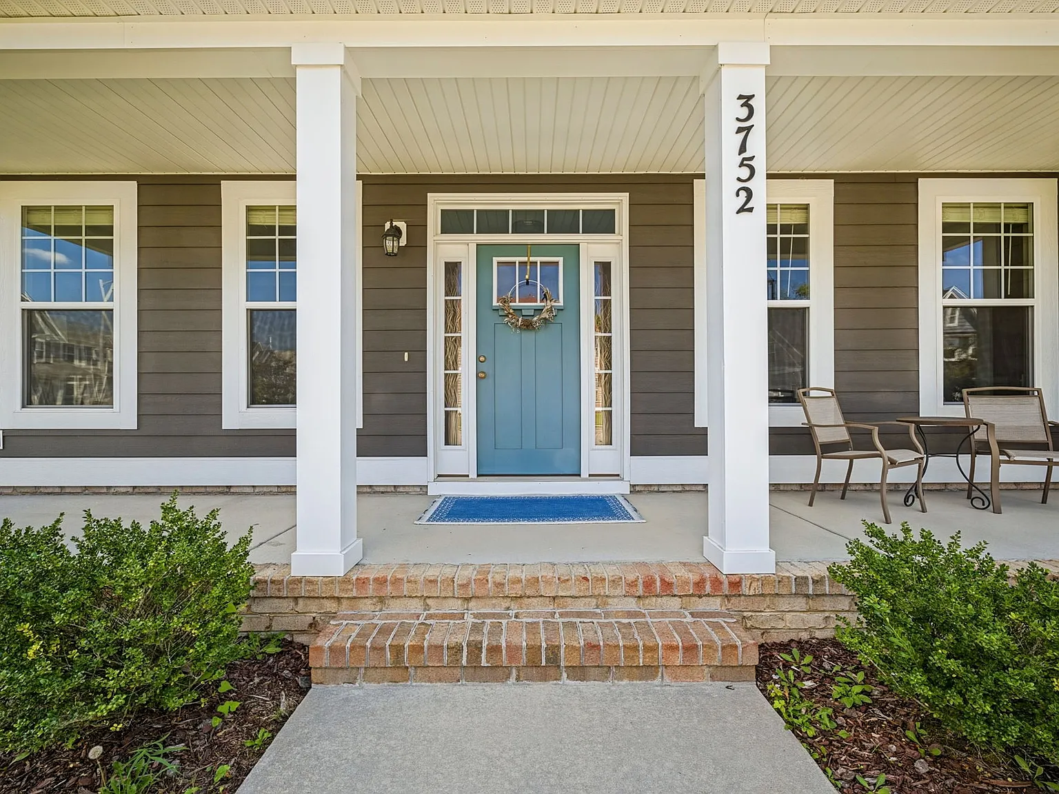 5 bed, 2.5 bath, 2976 sqft, $3,500 — Photo 2