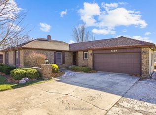 1229 Milne Dr, Lockport, IL 60441