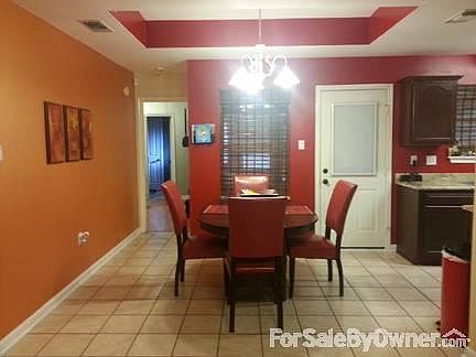 Dinning Room
						:
						w/view to door for Master Bedroom (on left )
and door to sunroom/bonus room