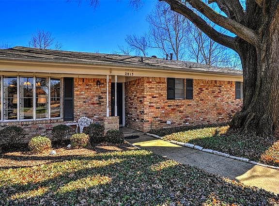 3rd image of 2813 Dover Dr