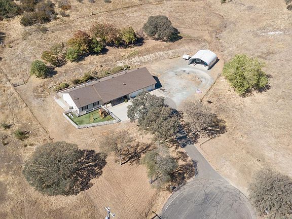 5th image of 2997 Dennis Ct