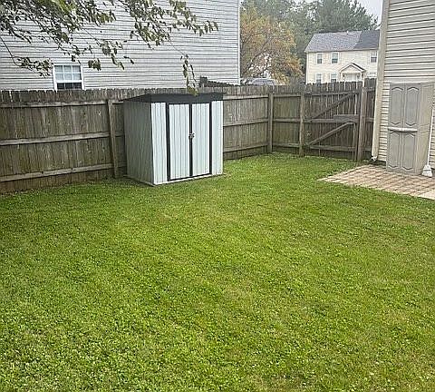 4th image of 321 Turfway Dr