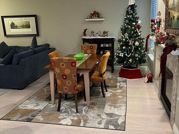 As you come in from the garage door into the dining area and kitchen