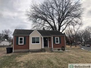 18 Saint James Ct, Florissant, MO 63031