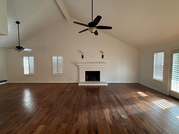 3rd image of 4249 W Capitola Ave