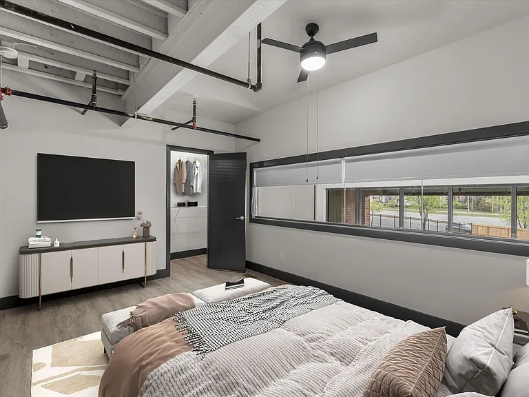 Station House | Near The Loop — Photo 101