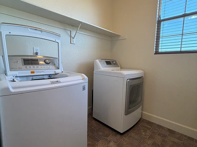 7179 Rutherford Dr — Photo 48