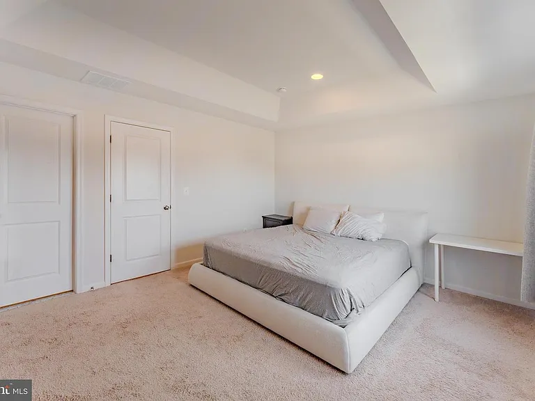 42506 Dogwood Glen Sq — Photo 31
