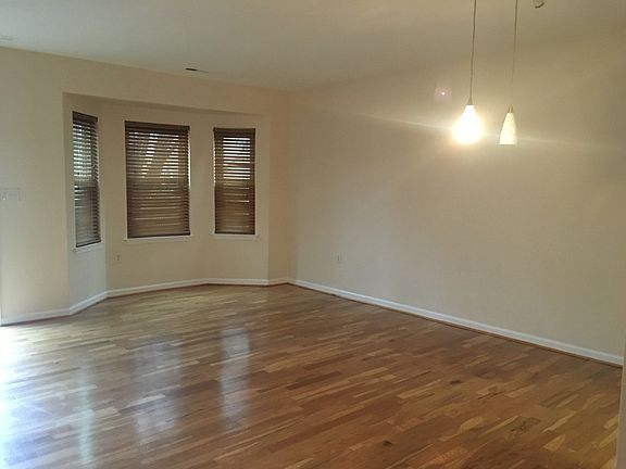 3rd image of 4428 Rivermill Ct