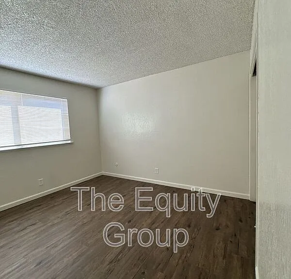 1426 W Elowin Ave — Photo 17