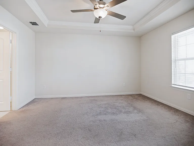 9927 Bates St — Photo 10