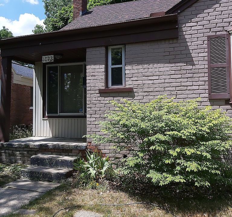 1st image of 1022 Canterbury Dr