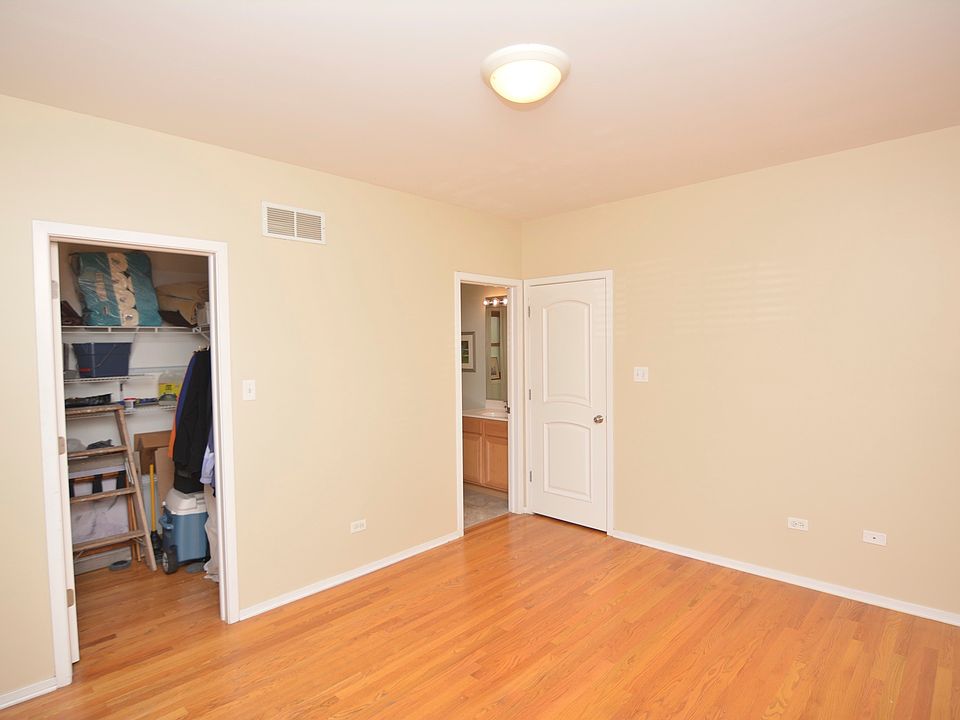 1st image of 1449 W Walton St #1FRONT