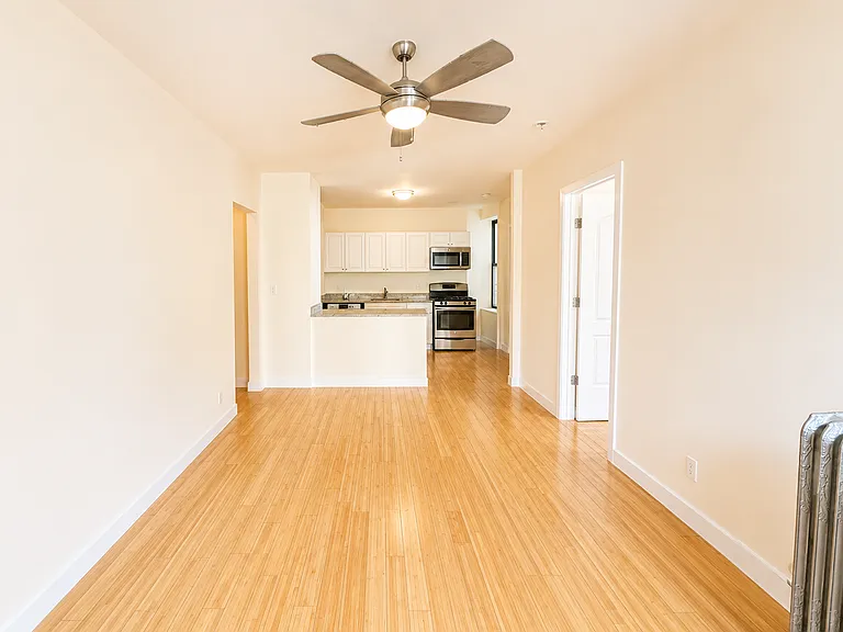 287 E 18th St #2C — Photo 5