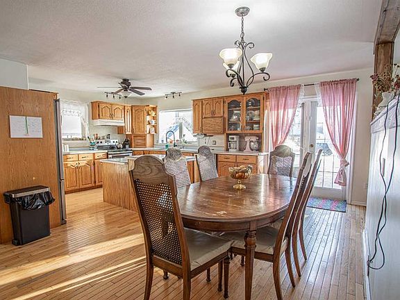 4th image of 109531 W Range Road 175